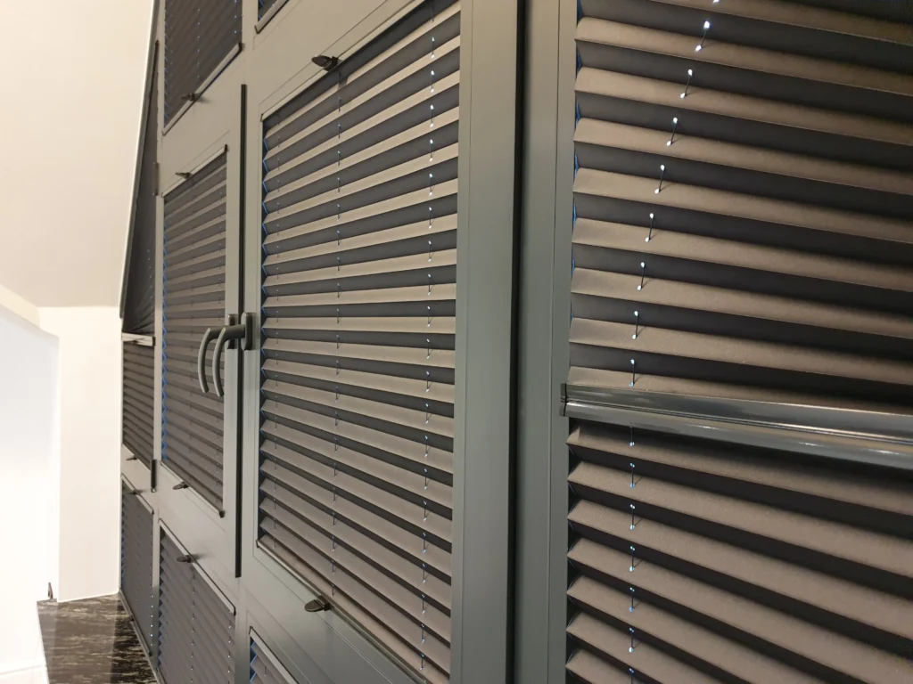 Perfectblindsuk.co.uk - CelluShade Gable End / Apex (ApexShade™)